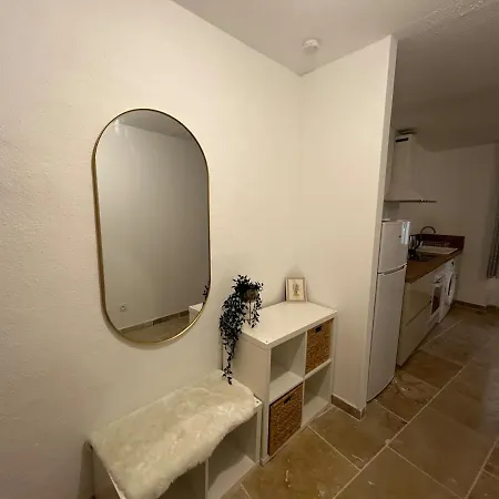 Moderne Pour 2 Personnes - Clim Et Wifi - Centre Nimes