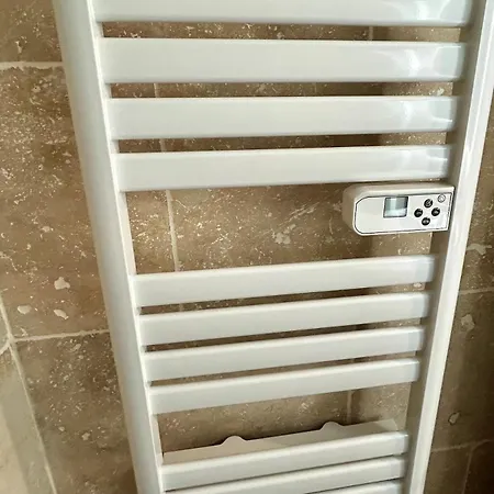 Moderne Pour 2 Personnes - Clim Et Wifi - Centre * Nimes