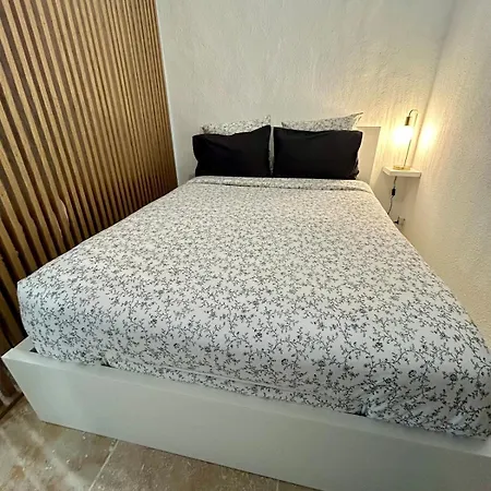 Apartamento Moderne Pour 2 Personnes - Clim Et Wifi - Centre Nimes