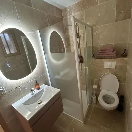 Moderne Pour 2 Personnes - Clim Et Wifi - Centre *