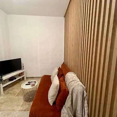 Moderne Pour 2 Personnes - Clim Et Wifi - Centre